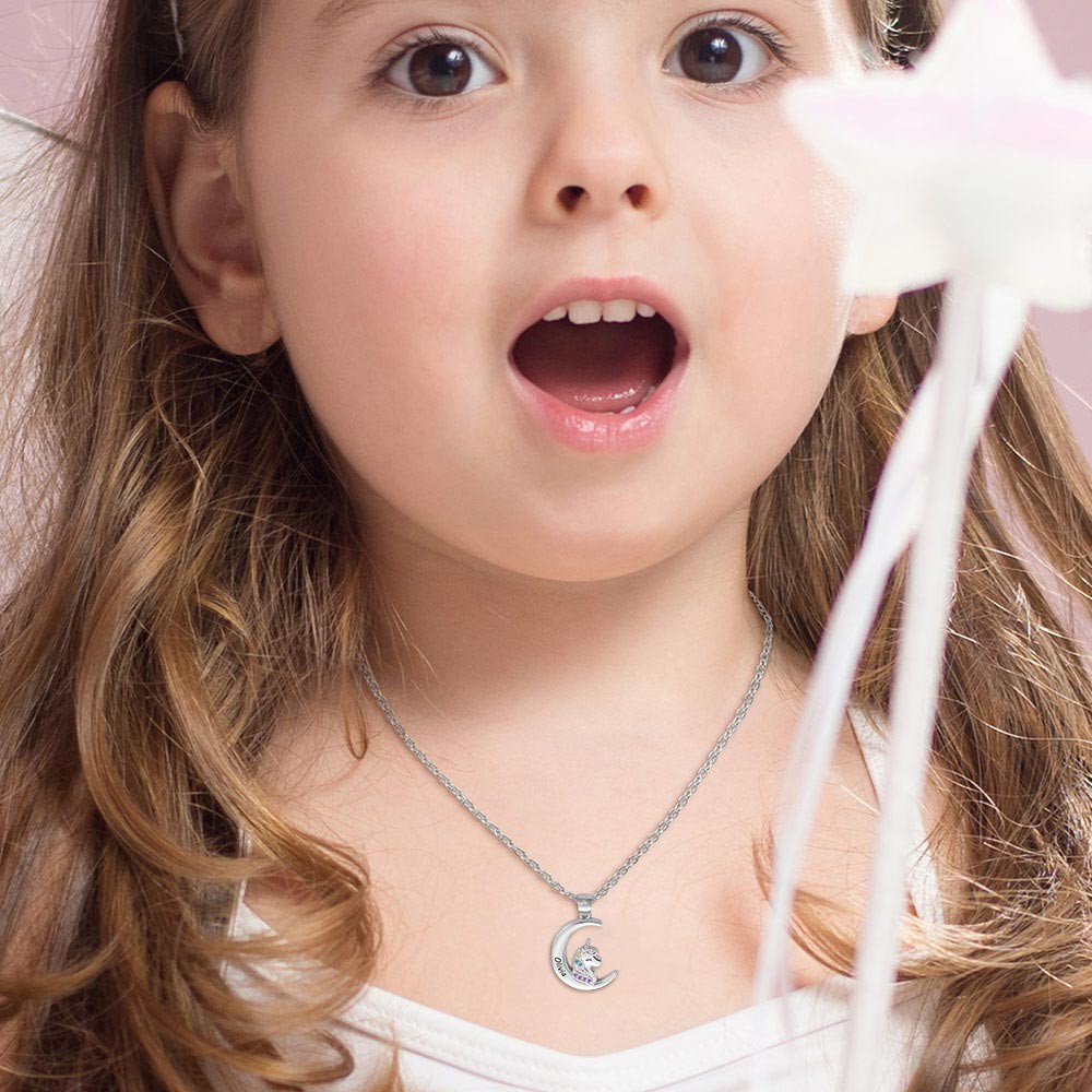 Heart pendant necklace
