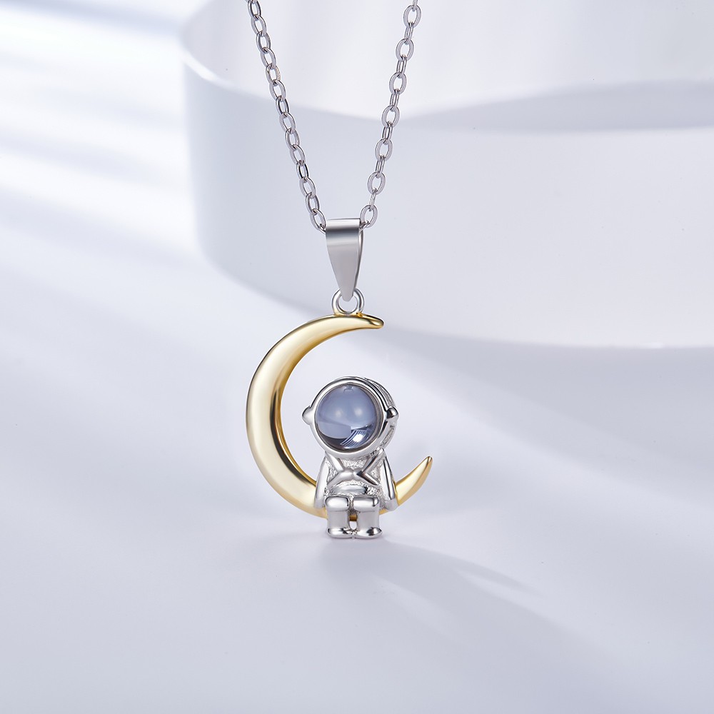 pendant necklaces