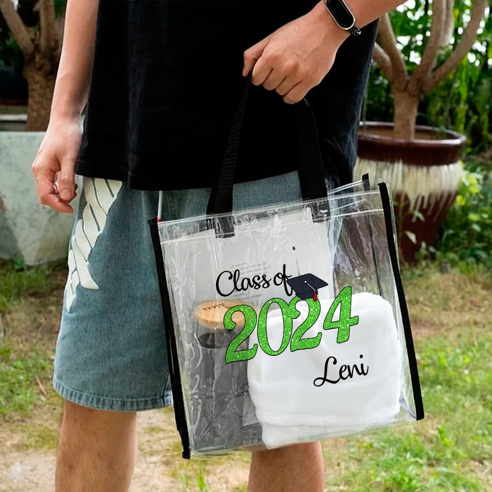 Custom Clear Class of 2024 Graduation Tote Bag, Large Capacity Bachelor Cap Waterproof PVC Stadium Bag, Graduation Gift for Students/Family/Friends