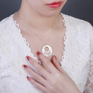 round necklace