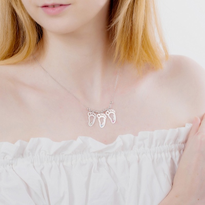 Personalized 1-6 Hollow Foot Name Necklace