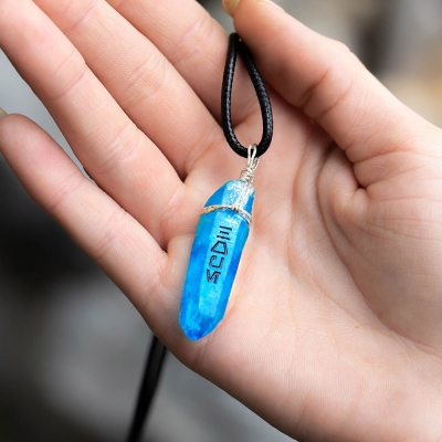 Personalized Kyber Crystal Necklace in Aurebesh