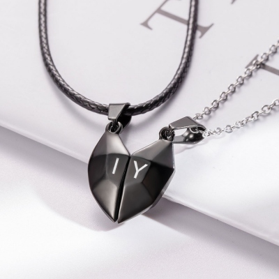 A Set of Personalized Magnetic Stitching Heart-shaped Necklaces