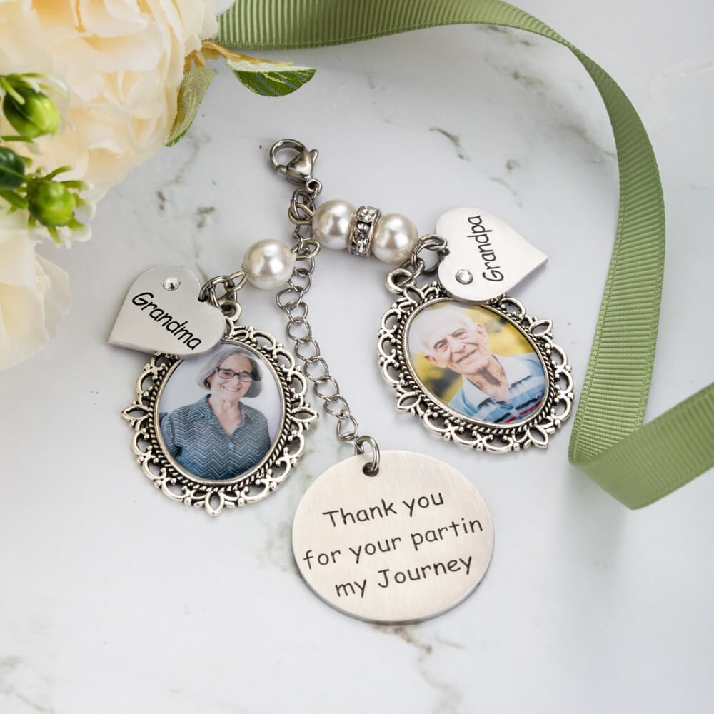 Customized Lace Oval Photo Bouquet Charm for Bridal Memorial Bouquet, With Heart Engraved Pendant, Memorial Wedding Gift for Bride