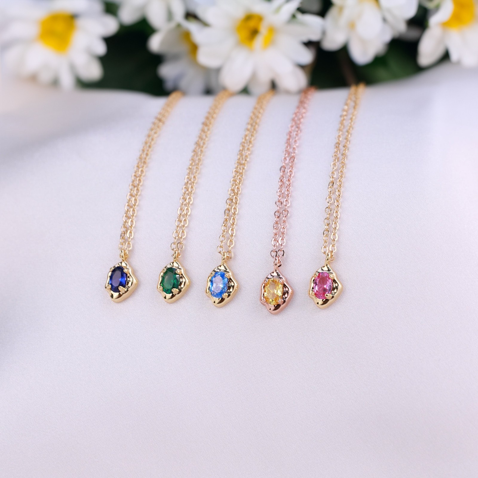 Bijoux en pierres précieuses