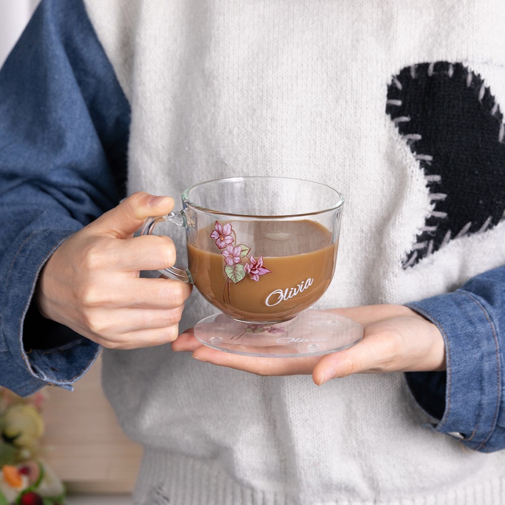 tasse à imprimé floral