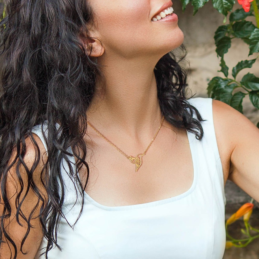 Custom Birth Flower Hummingbird Necklace, Hummingbird Jewelry, Bird Pendant Necklace, Women's Jewelry, Gift for Her, Valentine's Day/Birthday Gift