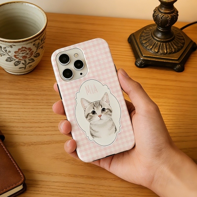 Telefoonhoesje met gepersonaliseerd huisdierportret en ruitjespatroon, inclusief naam, MagSafe-compatibel, slank en stevig hoesje voor iPhone/Samsung, verjaardagscadeau voor huisdiereigenaren/dierenliefhebbers.