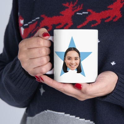 Gepersonaliseerde grappige mok met sterrengezicht en naam, 325 ml/445 ml tweekleurige keramische koffie- en theekop, voor dagelijks gebruik, verjaardagscadeau/grappig cadeau voor vriend/familie/collega