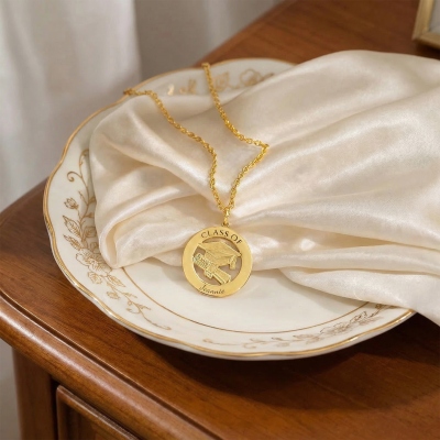 Personligt namnhalsband med examensmössa, eleganta examenssmycken i sterlingsilver 925, gymnasie-/universitetsexamen, minnespresent till akademiker