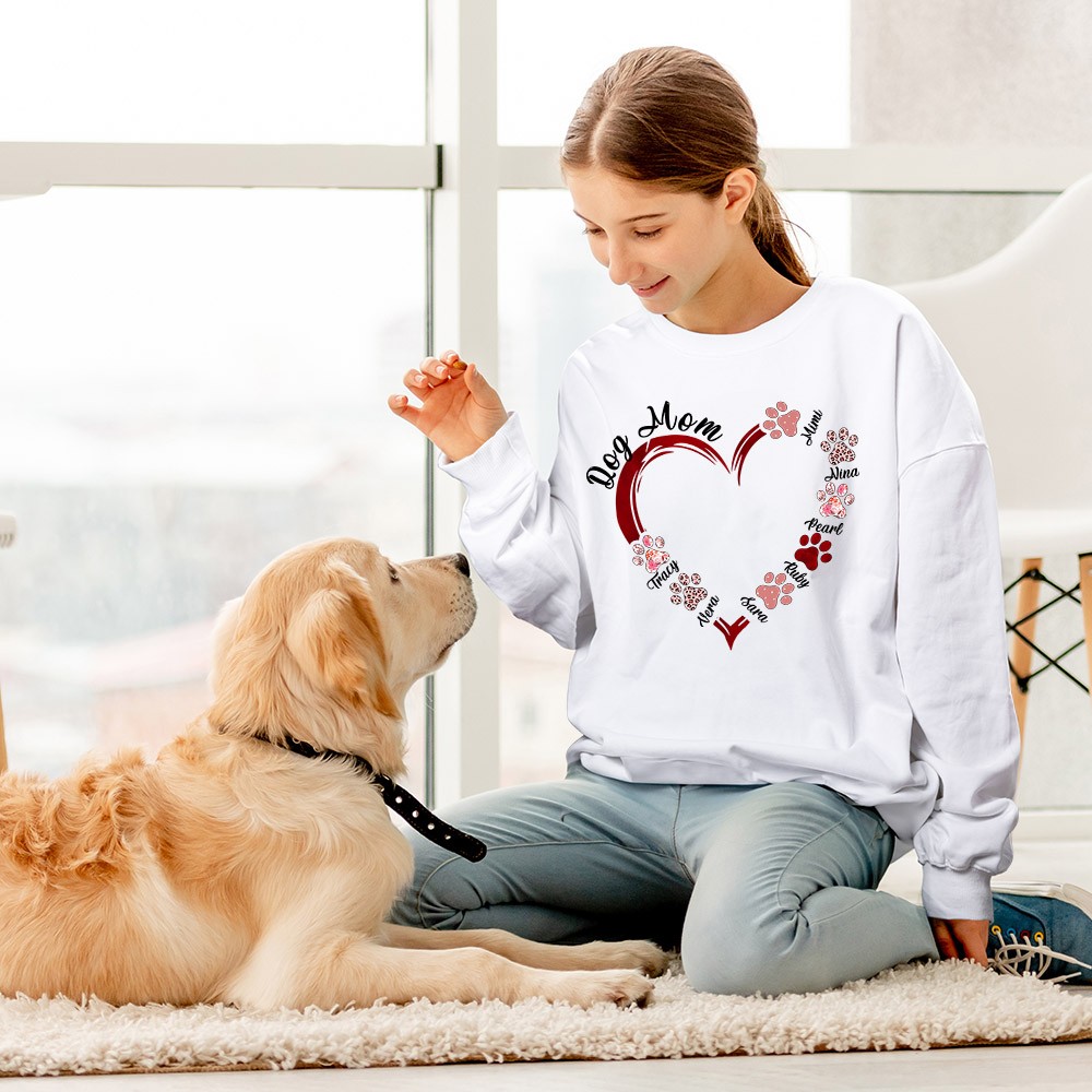 Personalized Name Grandma Heart Shirt, Custom Grandma & Grandkids Name Shirt, Nana Crewneck T-shirt/Sweatshirt, Gift for Grandma/Mother