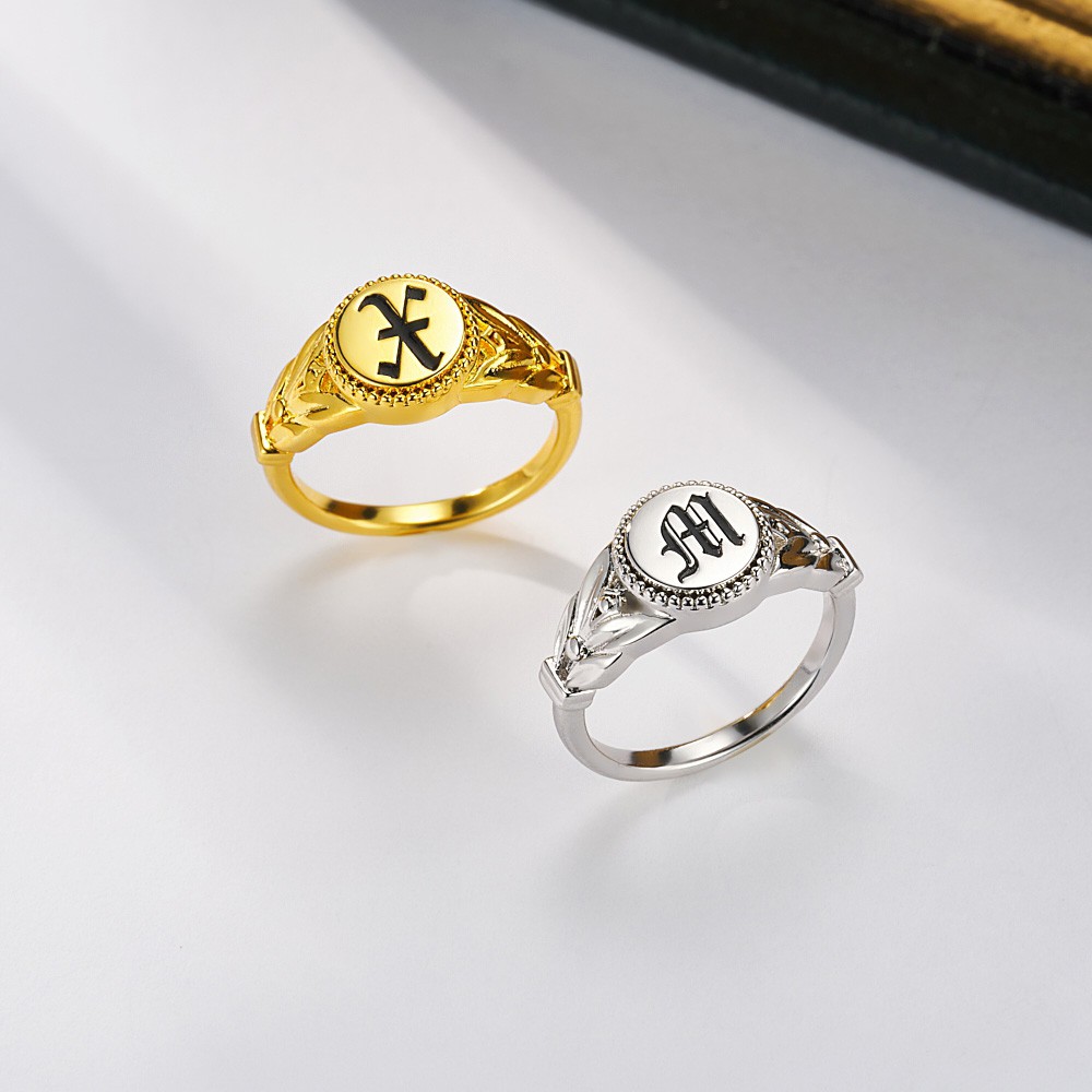 Bague chevalière initiale personnalisée, bague gothique vintage personnalisée, bijoux gothiques délicats en argent sterling 925, cadeau d'anniversaire/fête des mères pour maman/elle/amie