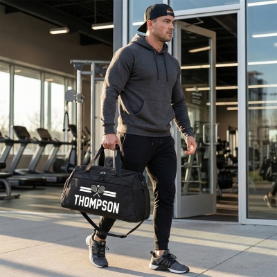 Sac de sport de tennis personnalisé avec nom, grande capacité, léger et doté d'une bandoulière ajustable. Cadeau d'anniversaire idéal pour les passionnés de tennis (lui/elle).