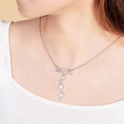 Personalized Mom Necklace with Baby Feet