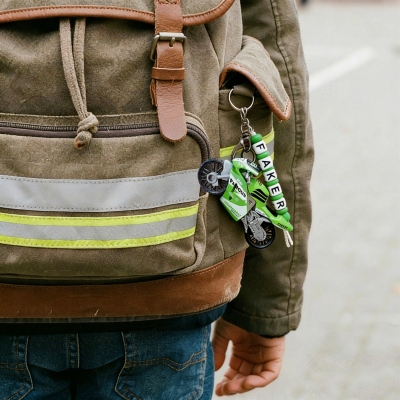 Personlig motorcykelnyckelring med pärlbroderat namn, motorcykelspänne till väska, ryggsäckstillbehör, födelsedagspresent till motorcykelentusiaster/förare