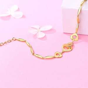 Personalized Heart Bracelet With Birthstone in Gold