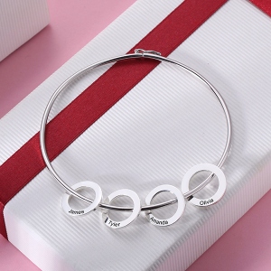 Circle pendant Bangle