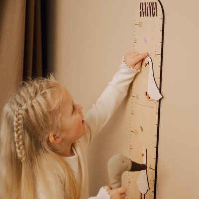Personligt tillväxtdiagram för barnrum i bondgårdsstil med namn, gåskonstverk i trä, vägglinjal, rumsdekor, babyshower/födelsedagspresent för nyfödda/barn