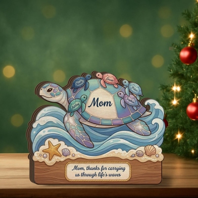 Personalisierte Namensplakette mit Meeresschildkröten-Mama und -Baby, Holzskulptur einer Meereswellenfamilie, Wohndekoration, Muttertags-/Geburtstagsgeschenk für Mama/Oma/Sie