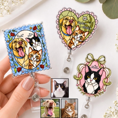 Portatarjetas retráctil personalizado con retrato de mascota y nombre, diseño de vidriera artística de gato/perro, accesorio de trabajo, regalo para amantes de las mascotas/dueños de mascotas.