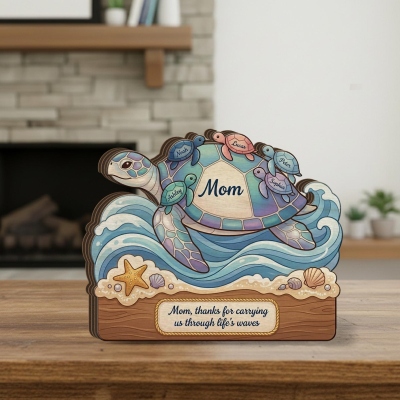 Personalisierte Namensplakette mit Meeresschildkröten-Mama und -Baby, Holzskulptur einer Meereswellenfamilie, Wohndekoration, Muttertags-/Geburtstagsgeschenk für Mama/Oma/Sie