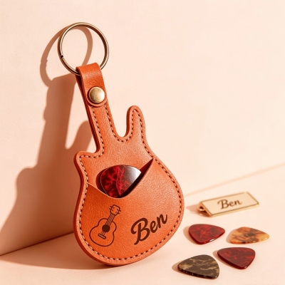 Personalized Guitar Pick Holder Keychain with Name, PU Leather Guitar Pick Storage Pouch, Musician Accessory, Birthday Gift for Boys/Girls/Friends