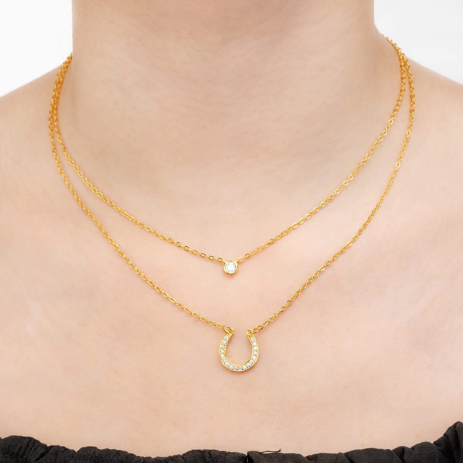 Ensemble de colliers superposés en zircon cubique en forme de fer à cheval