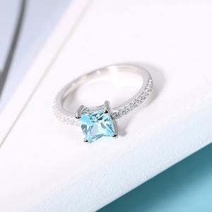 pricess-cut ring