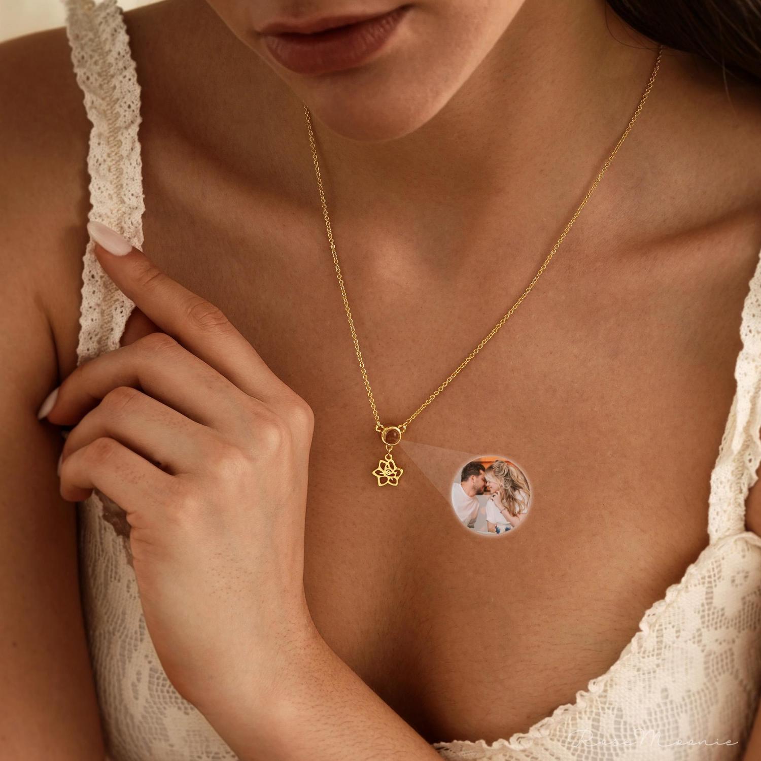 Collier photo personnalisé avec projection et fleur de naissance, argent sterling 925, bijou souvenir, photo à l'intérieur, cadeau d'anniversaire pour elle