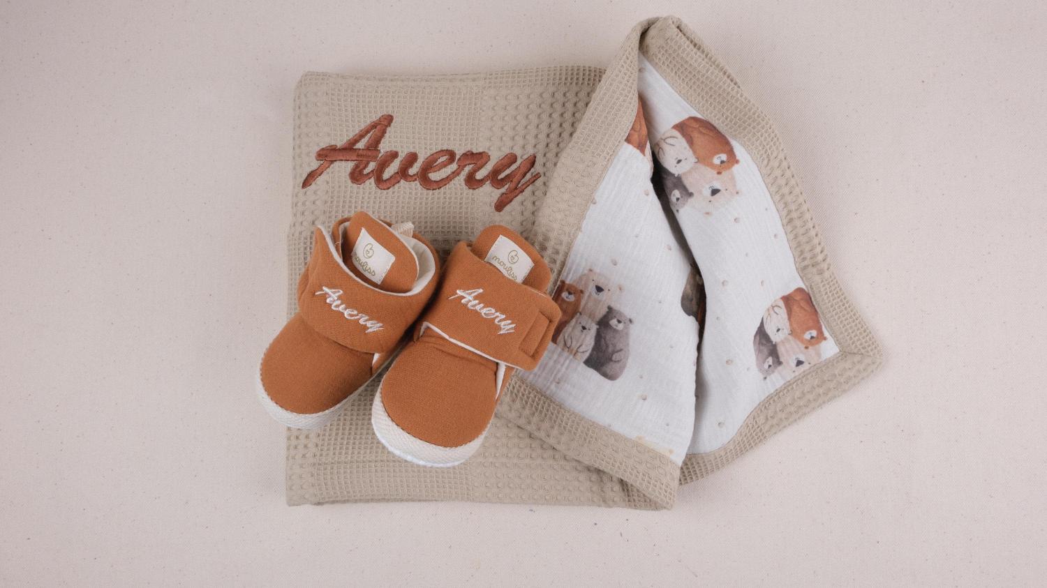 Personalized Baby Blanket & Booties Gift Set • Embroidered Name Newborn Gift • Baby Shower Gift • Custom Baby Gift • Baby Keepsake