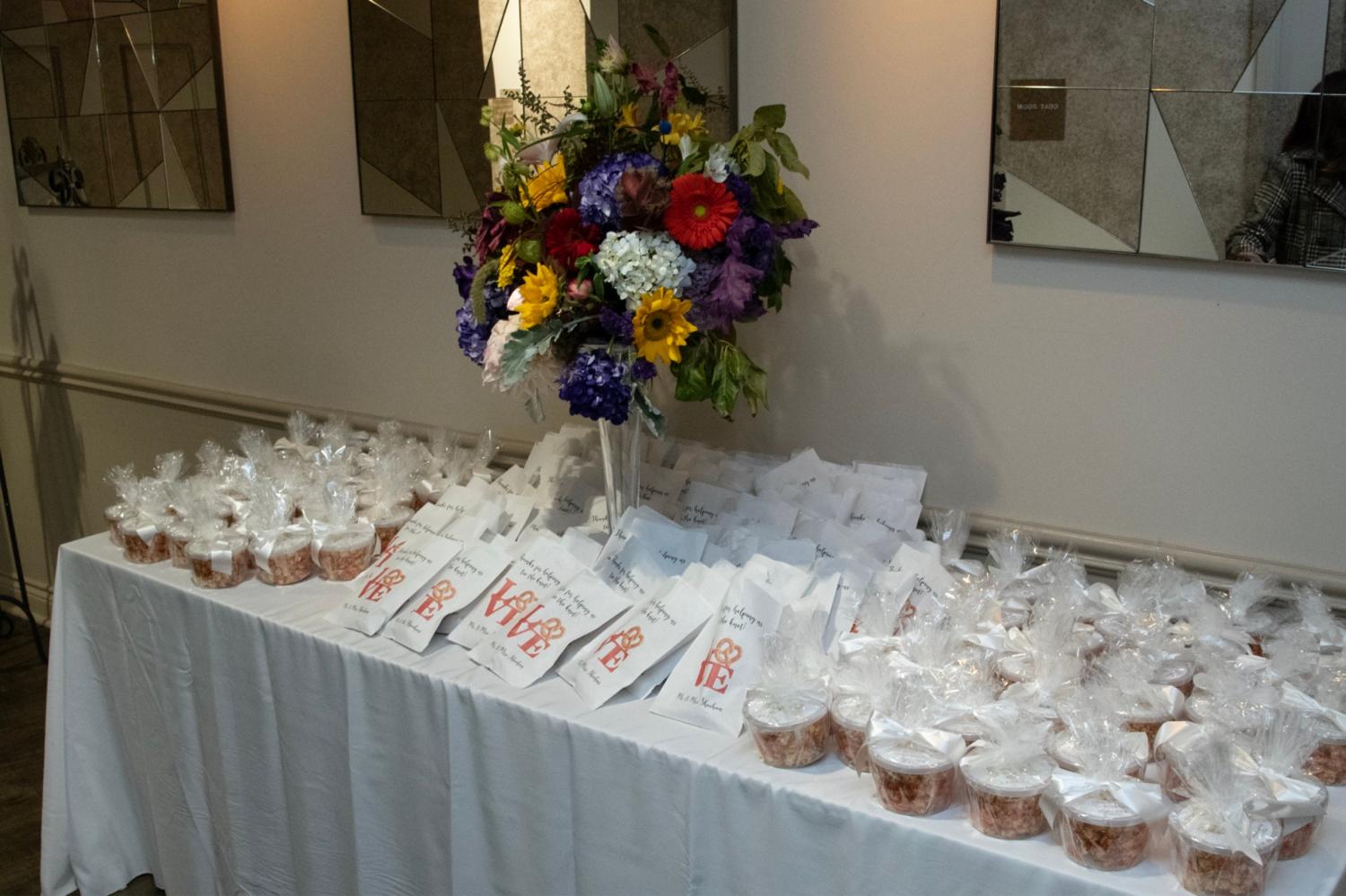 Philly Pretzel Bags: LOVE Pretzel Bags for Weddings