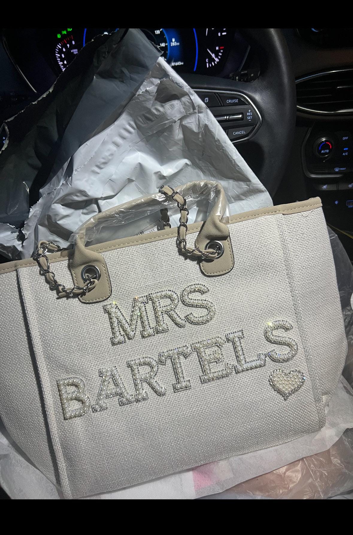 Bride Tote bag, Bridal Gift, Bachelorette bags, Honeymoon beach bag, Customized Bride Bags, Bachelorette totes- chain, pearls, Made To Order