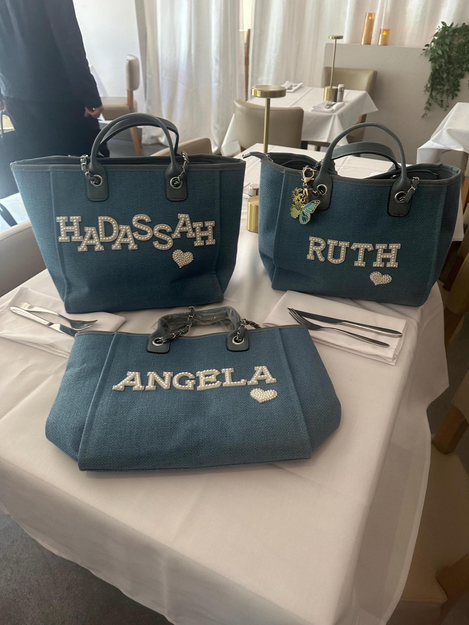 Bride Tote bag, Bridal Gift, Bachelorette bags, Honeymoon beach bag, Customized Bride Bags, Bachelorette totes- chain, pearls, Made To Order