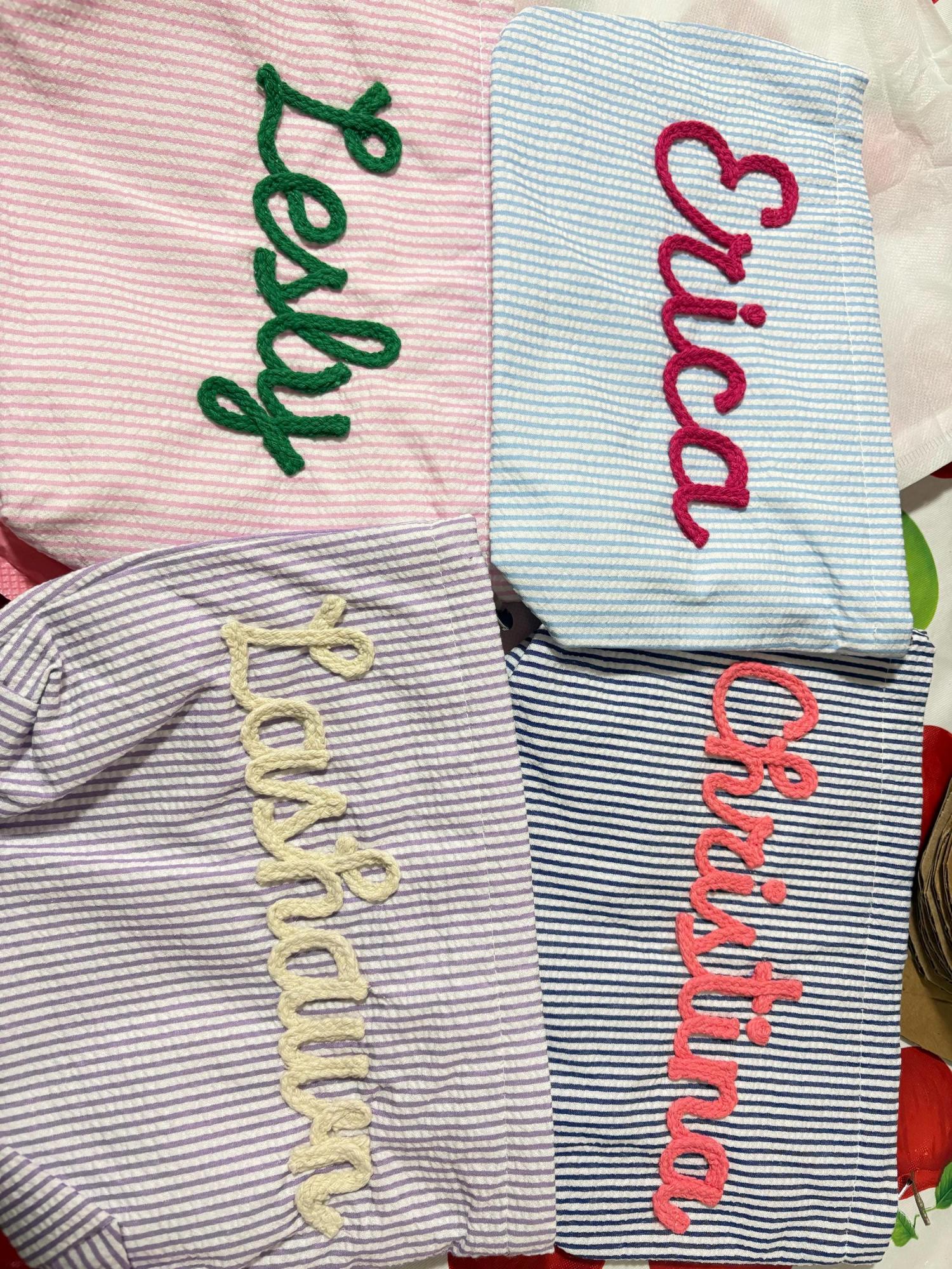 Custom Seersucker Makeup Bag Vacation Travel Pouch Personalized Chenille Name Toiletry Bag Summer Beach Bag Organizer Cosmetic Gift for Her