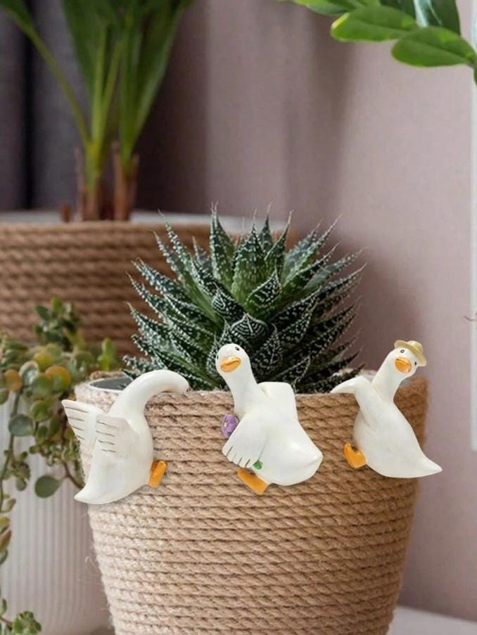 Cute Duck Pot Hanger, Resin Garden Decor, 3 Design Goose Plant Hangers, Cute Planter Rim Pendent Figurines