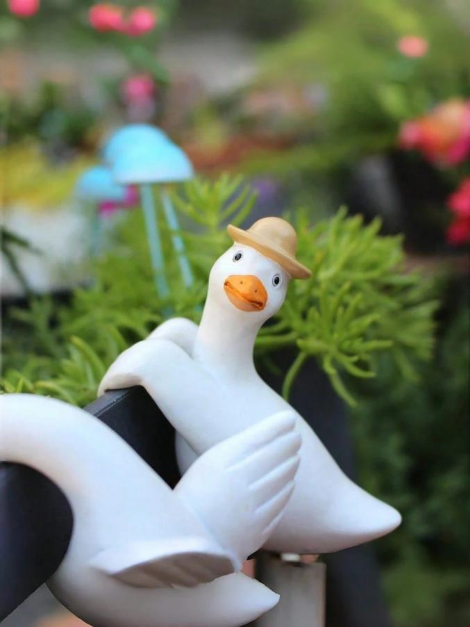 Cute Duck Pot Hanger, Resin Garden Decor, 3 Design Goose Plant Hangers, Cute Planter Rim Pendent Figurines