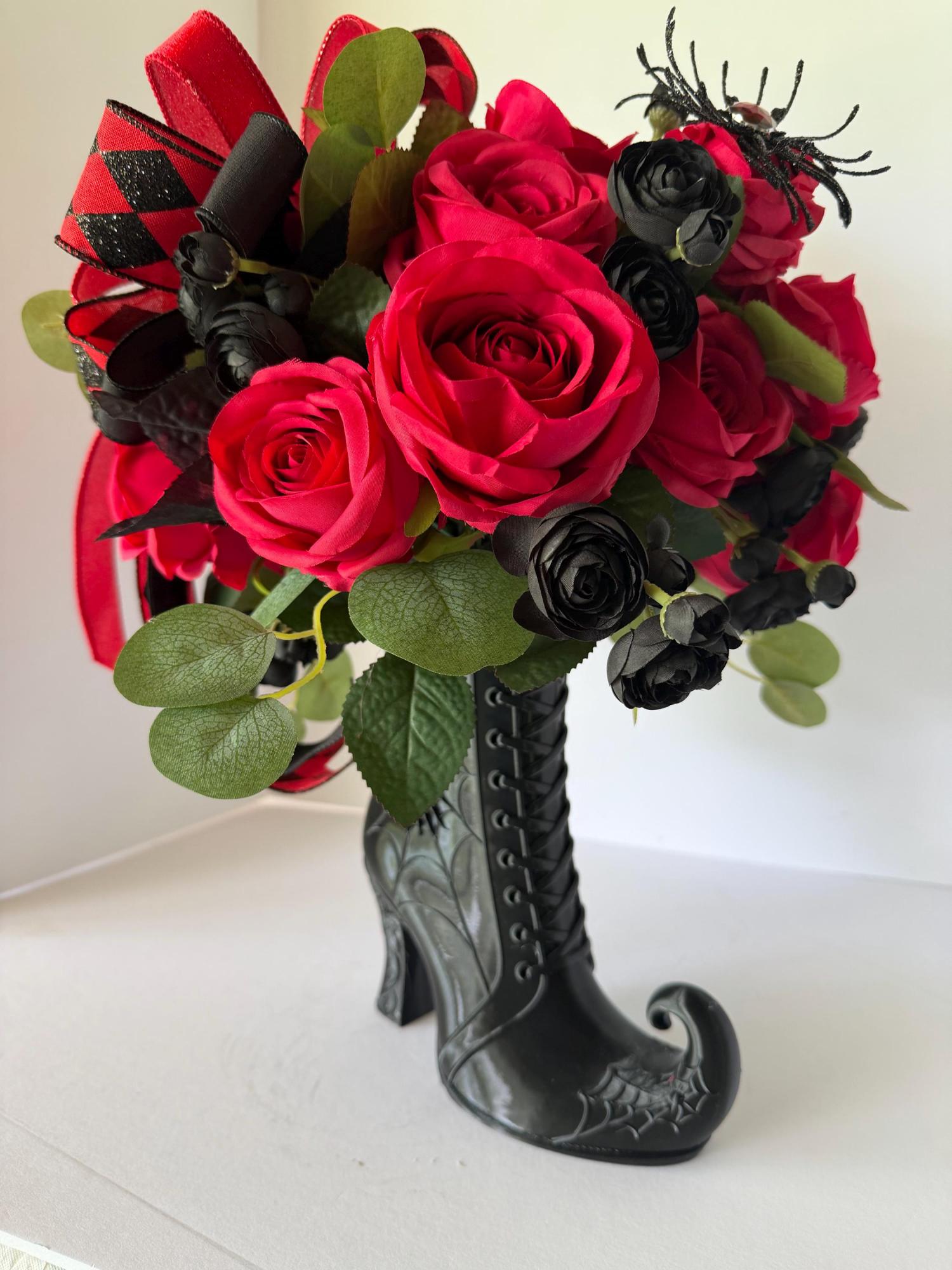 Halloween Witch Boot Vase, 3D Printed Spider Web Decor, Gothic Floral Arrangement Holder, Witchy Home Decor, Spooky Centerpiece