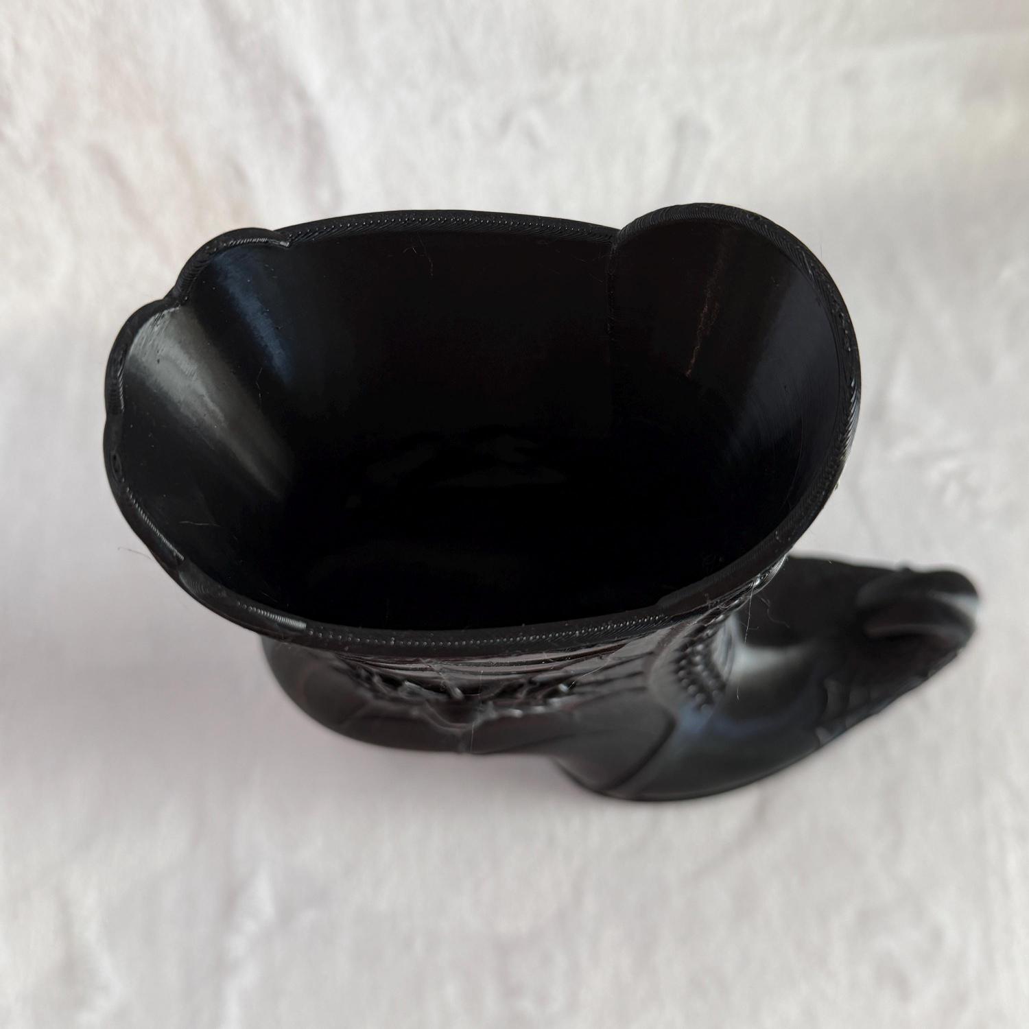 Halloween Witch Boot Vase, 3D Printed Spider Web Decor, Gothic Floral Arrangement Holder, Witchy Home Decor, Spooky Centerpiece