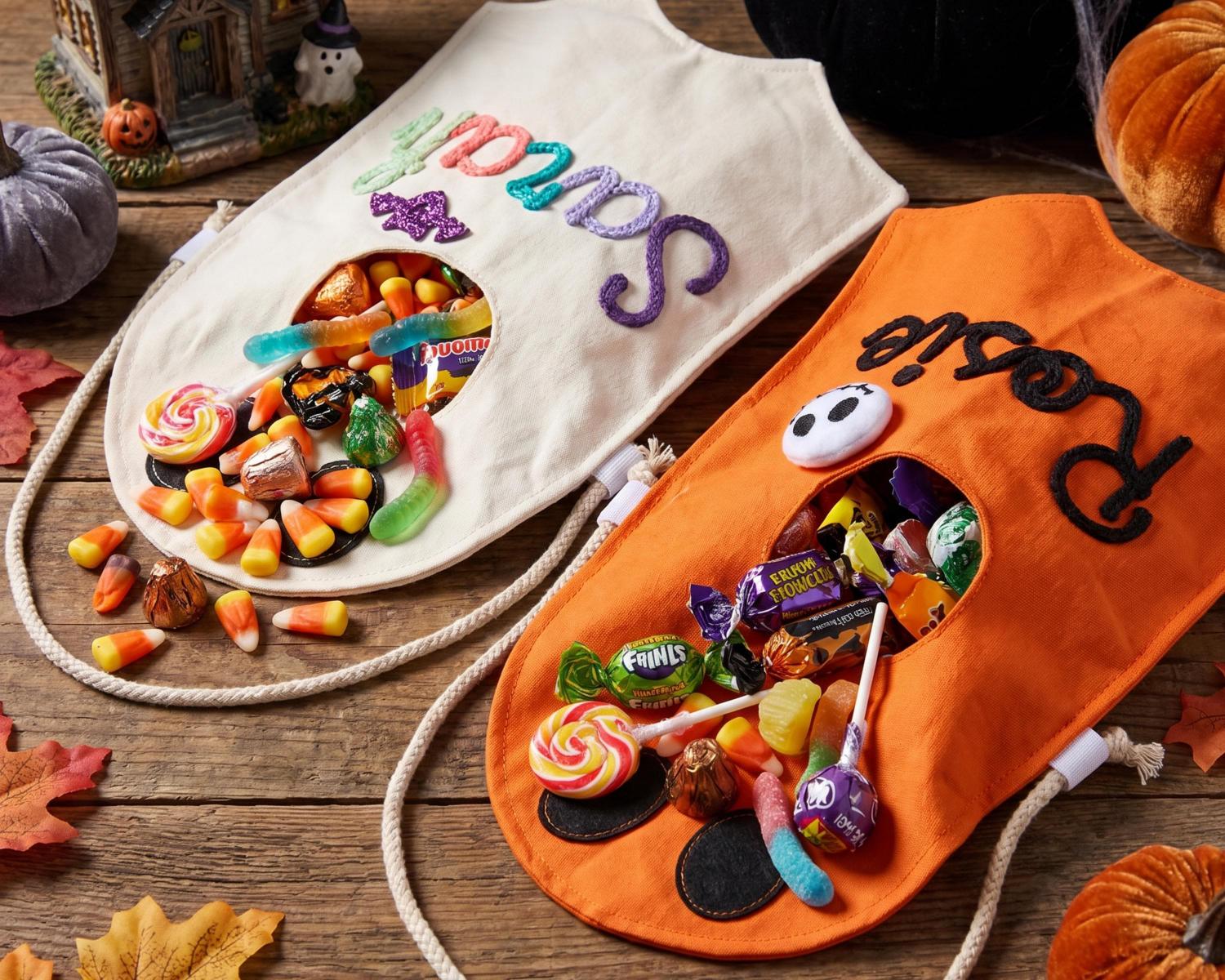 Personalized Ghost Trick or Treat Bag, Custom Halloween Candy Bag, Kids Halloween Tote with Name, Reusable Ghost Bag, Boo Basket Gift