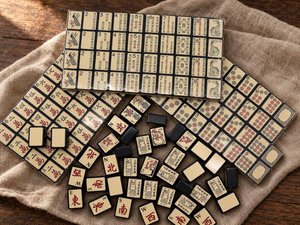 Vintage American Mahjong Set Engraved Buddha Jokers, Ivory Black 160 Tile Mahjong Set, Traditional Chinese Mahjong Tiles, Birthday Gift for Her